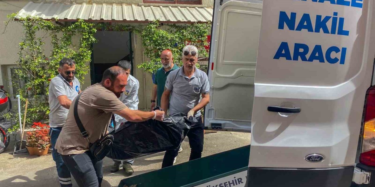 Antalya’da Pansiyon Odasında Şüpheli Ölüm
