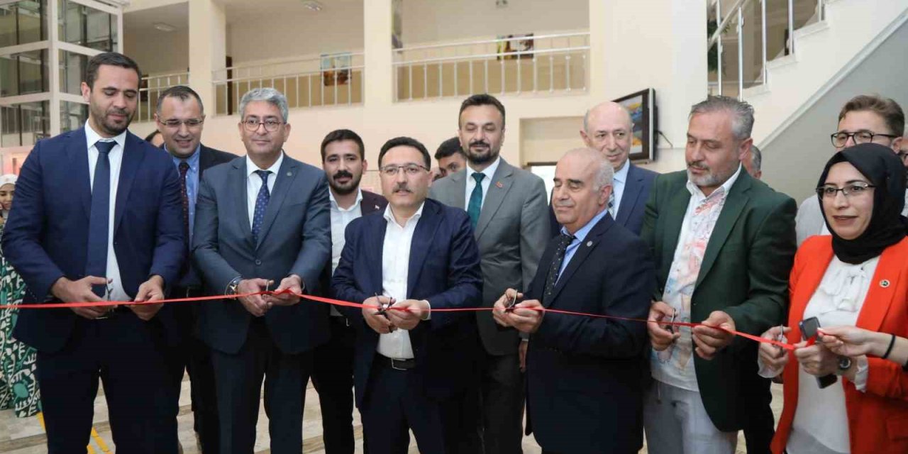 Vali Çiçek: "turizm Fakültelerinde Okuyan Öğrenciler Bu Memleket İçin Milli Görev Yapıyor"