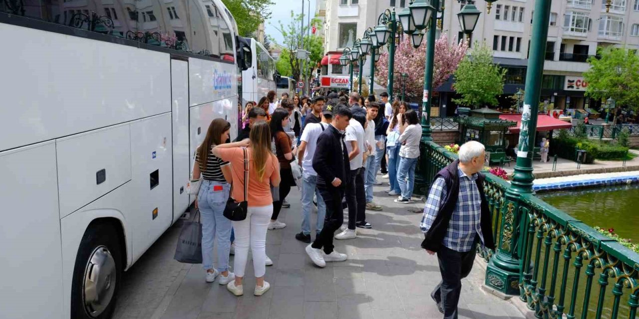 Bayram Sonrası Da Turist Akını Devam Ediyor