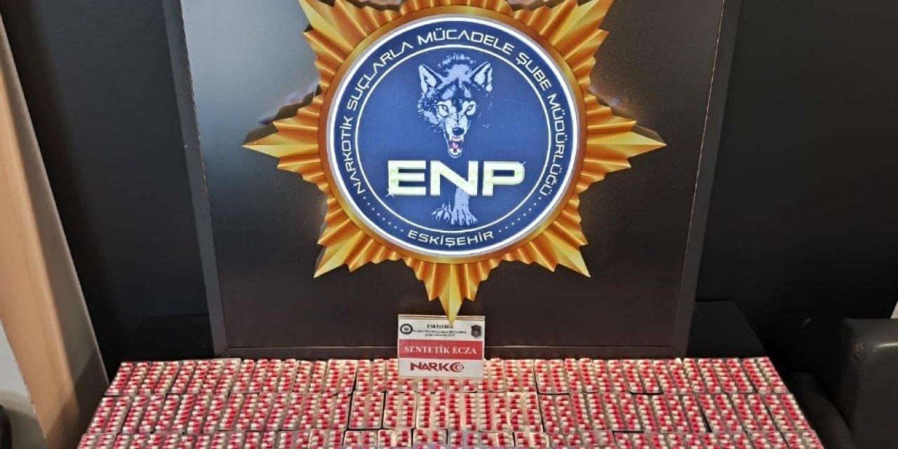 Polis Ekipleri Çok Sayıda Sentetik Hap Ele Geçirdi