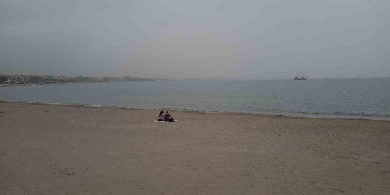 Alanya’da Yoğun Nem Deniz Trafiğinde Görüş Mesafesini Düşürdü