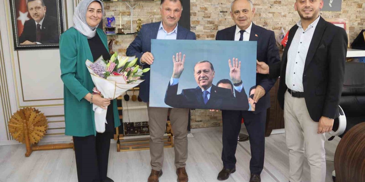 Ak Parti İlçe Teşkilatından Başkan Öztürk’e Ziyaret