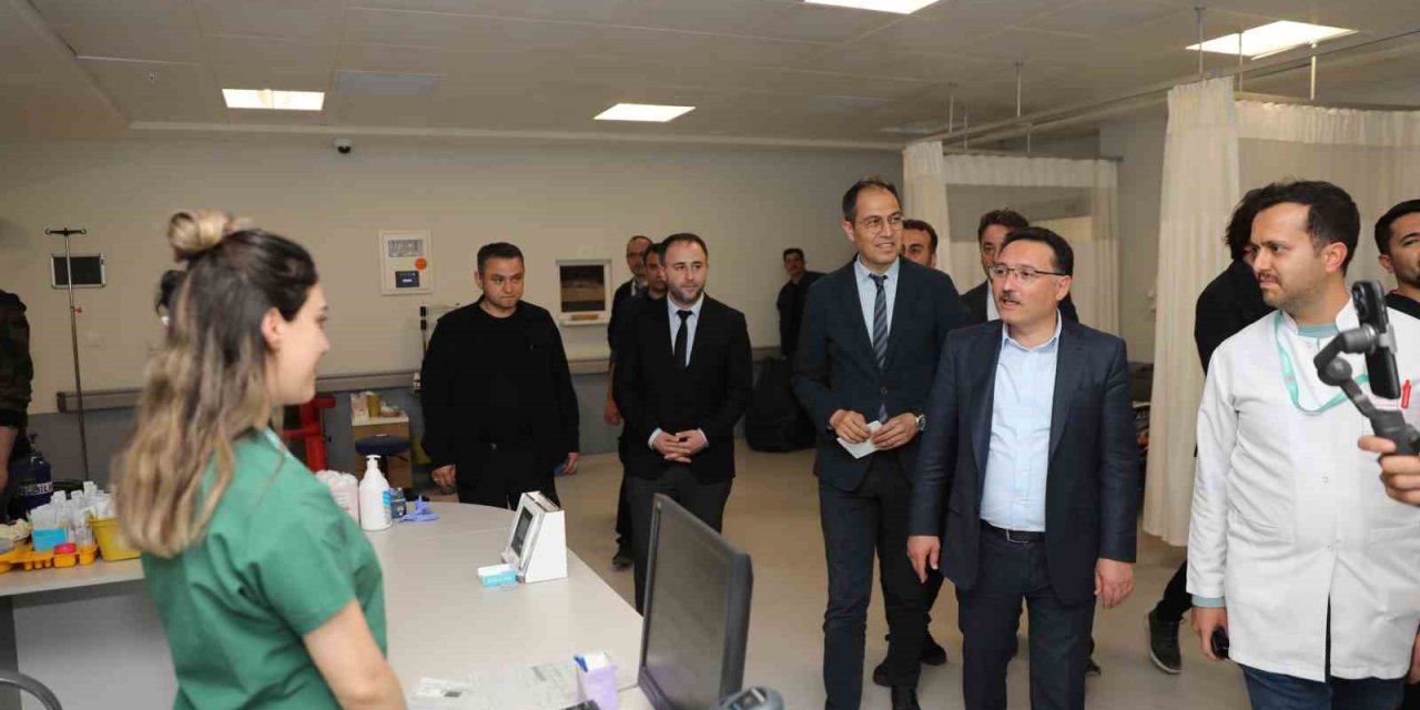 Vali Çiçek, Develi Dr. Ekrem Karakaya Devlet Hastanesi’ne Çalışma Ziyareti