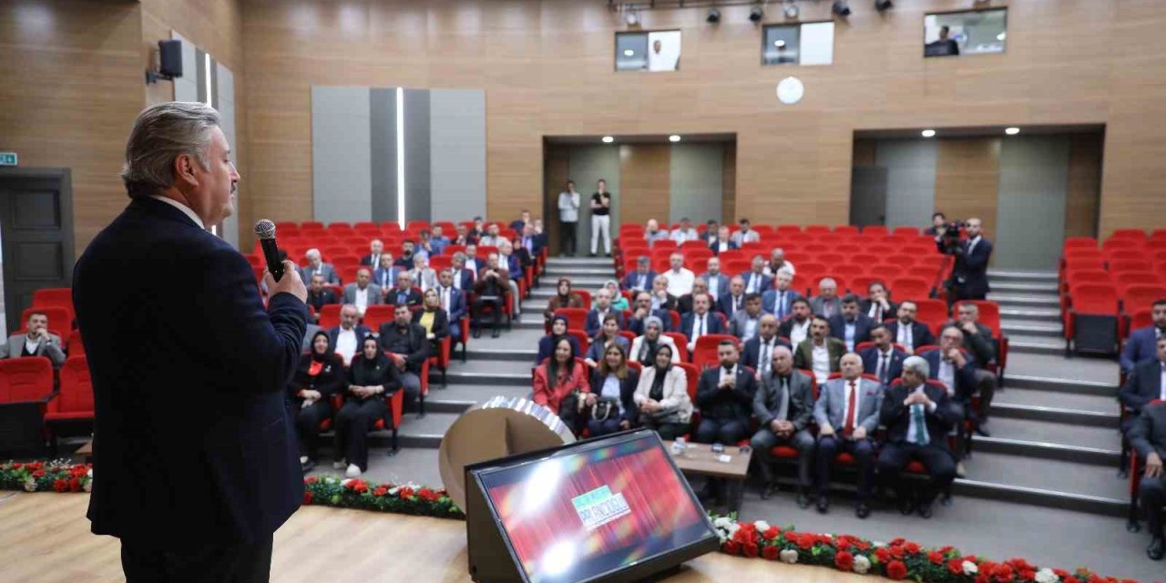 Başkan Palancıoğlu Muhtarlarla Buluştu