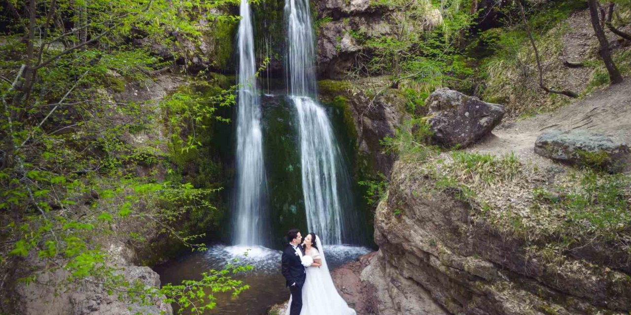 Doğa İle İç İçe Olan Şelale Yeni Evlenen Çiftlerin Uğrak Noktası Haline Geldi