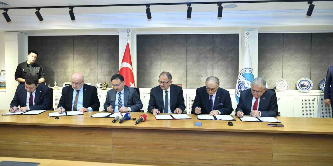 Hayırsever İşbirliği İle ’osb Teknik Kampüsü’ İçin İmzalar Atıldı