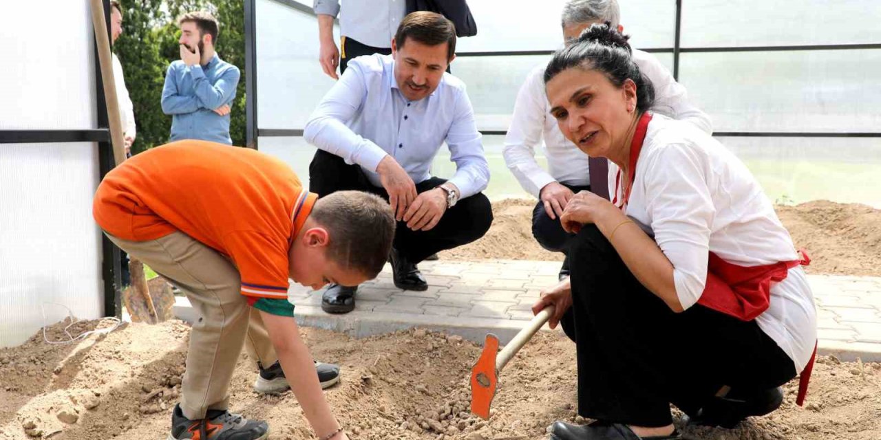 Karatay Tabiat Mektebi’nde Eğitimler Sürüyor