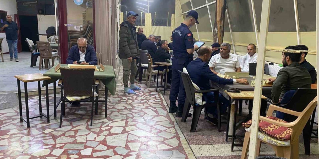 Alanya’da 2 Aranan Şahıs Yakalandı