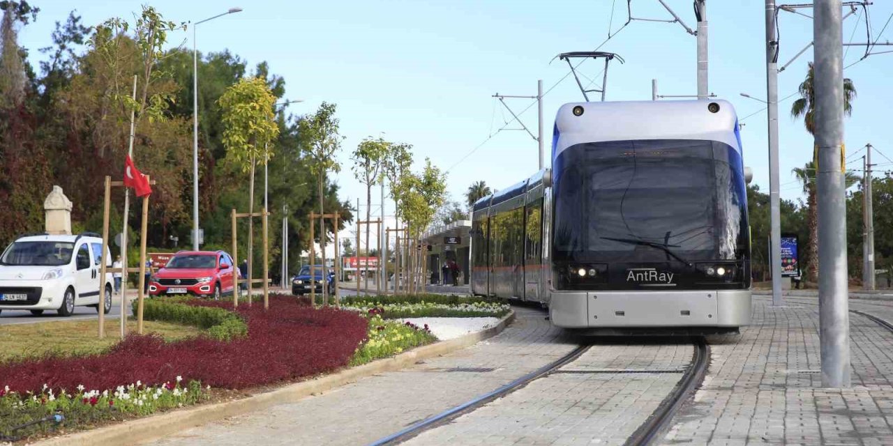 Antalya Büyükşehir’e Ait Toplu Ulaşım Araçları 23 Nisan’da Ücretsiz