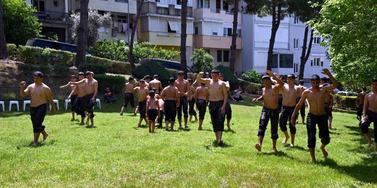 Antalya’da Geleceğin Başpehlivanları Hazırlıklara Devam Ediyor