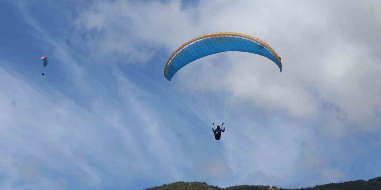Türkiye Yamaç Paraşütü Akdeniz Bölgesi Hedef Yarışması Alanya’da Yapıldı
