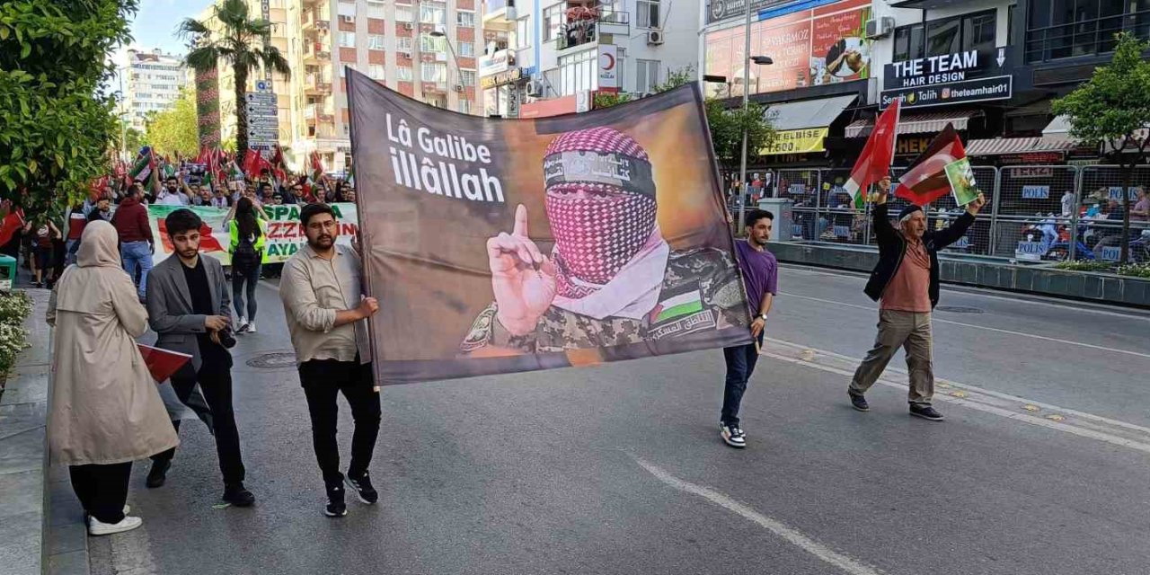 Eğitim Bir Sen Gazze İçin Meydanlarda