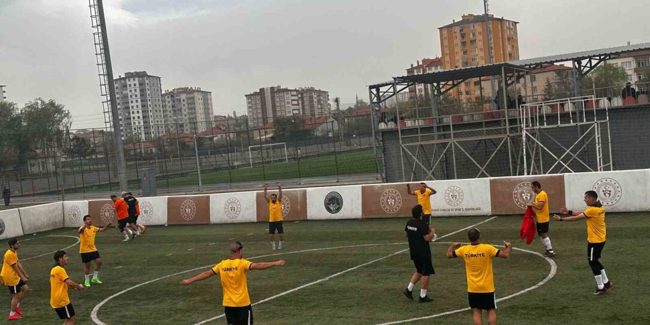 Görme Engelliler Futbol Milli Takımı Kayseri’de Kampa Girdi