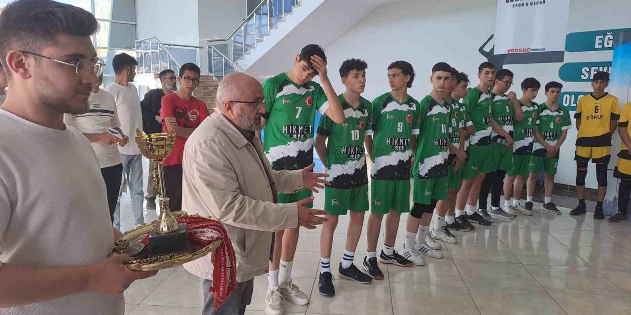 İmam-hatip Okulları Arasında Spor Heyecanı Devam Ediyor