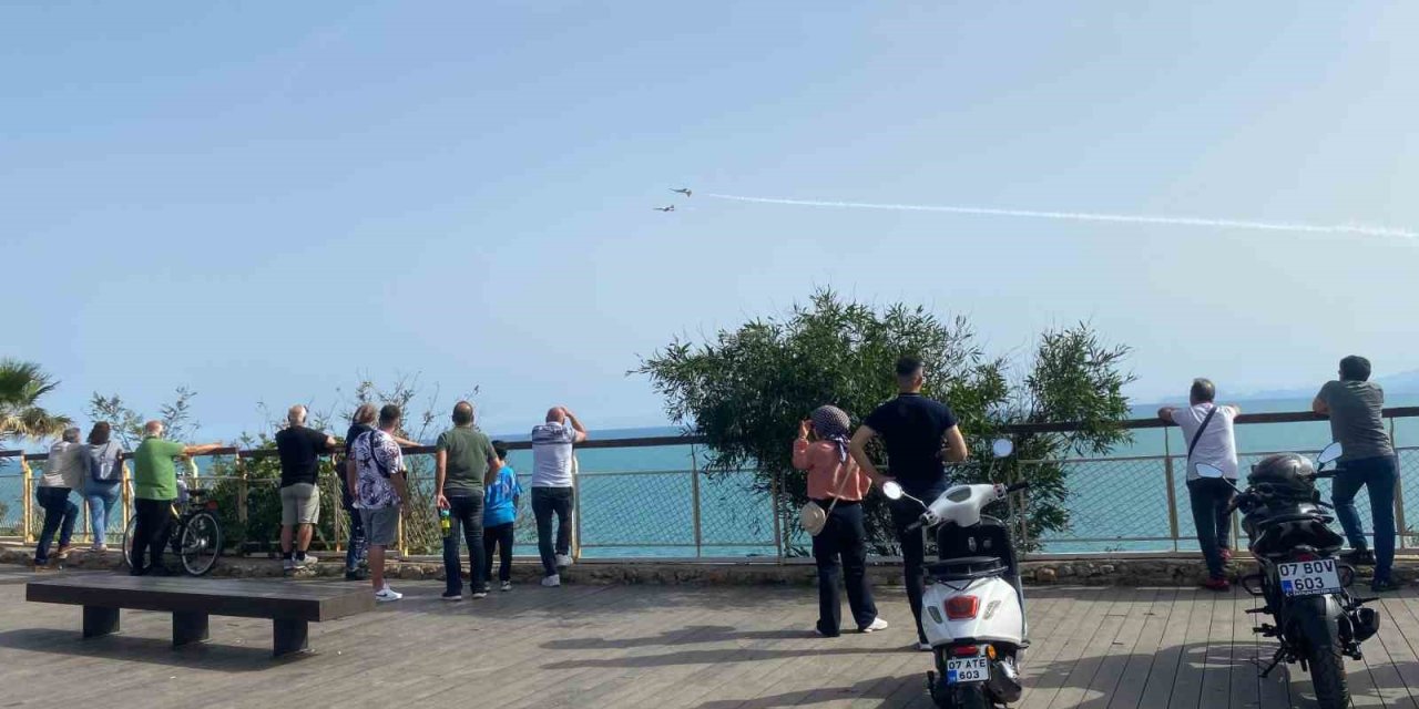 Türk Yıldızlarının Provası Bile Nefes Kesti