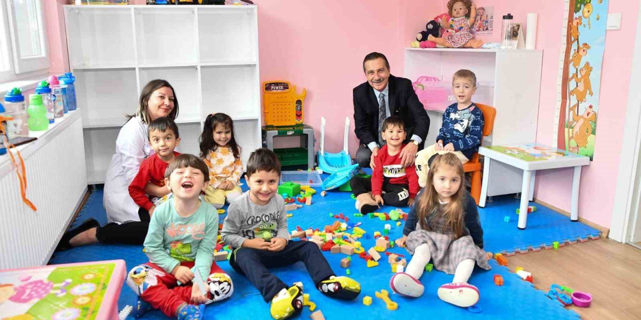 Tepebaşı’nda Çocuklar Geleceğe Umutla Bakıyor