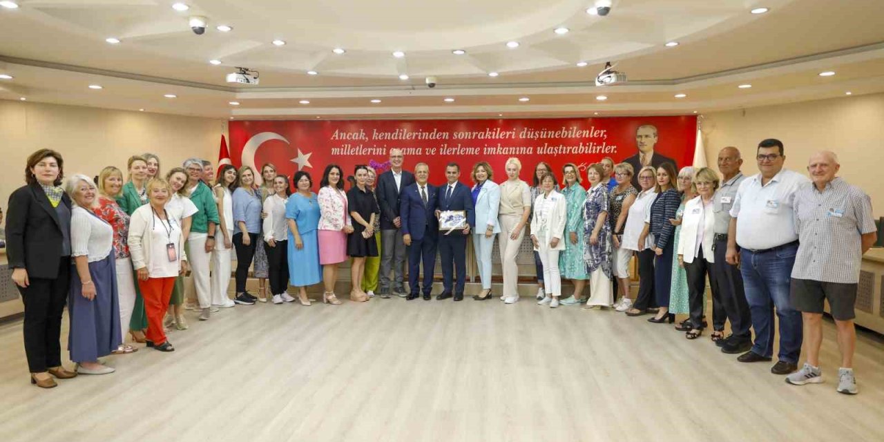 Alanya Yabancılar Meclisi Yeni Belediye Yönetimi İle İlk Toplantısını Yaptı