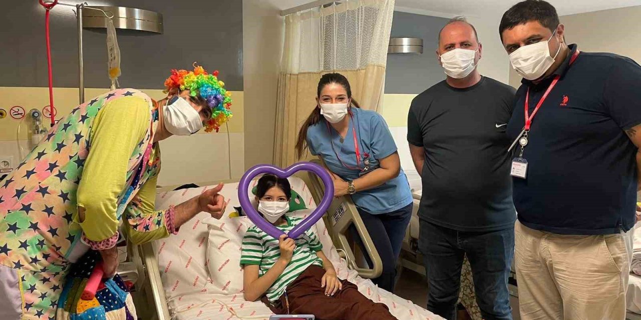 Kemik İliği Nakli Olan Ve Nakil Bekleyen Çocuklara ‘palyaço’ Sürprizi