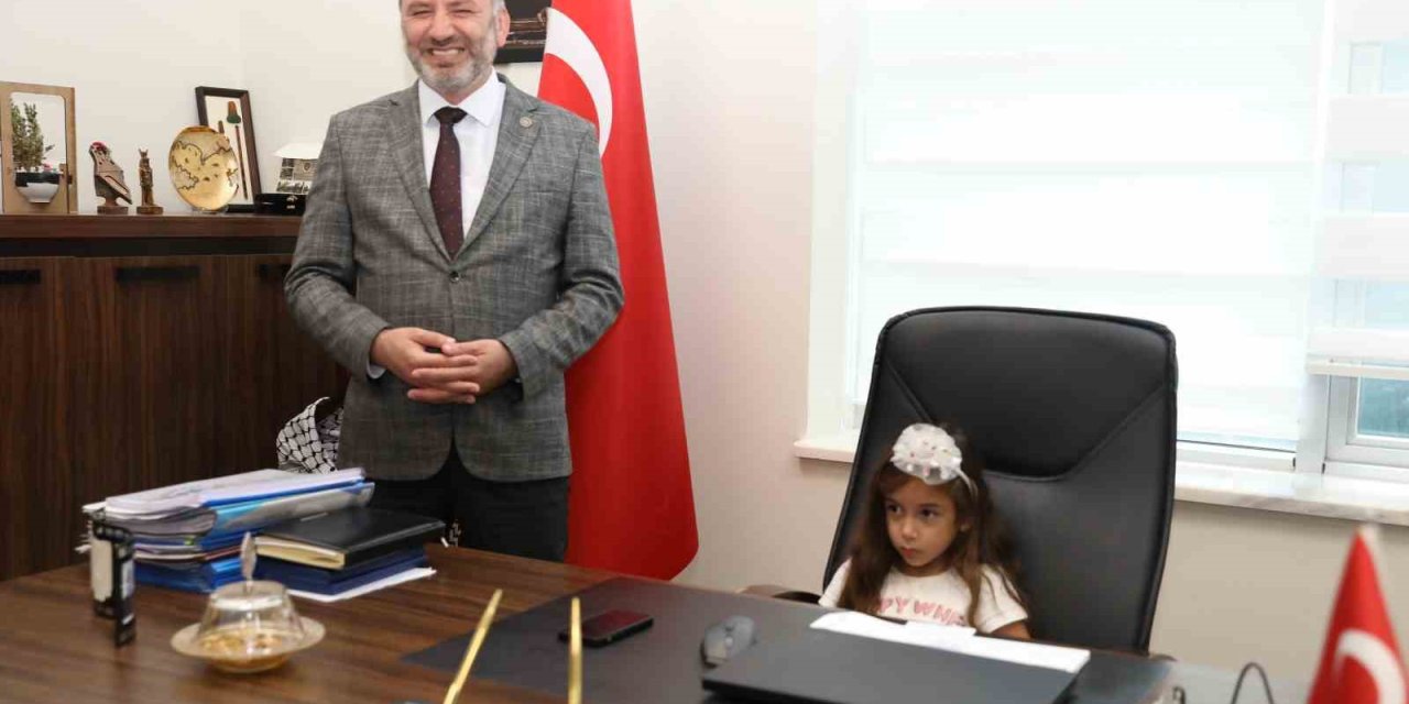 Alkü’lü Minikler Gönülleri Fethetti