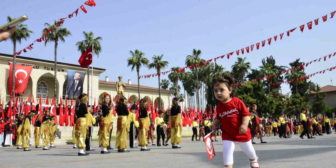 Mersin’de 23 Nisan Kutlandı