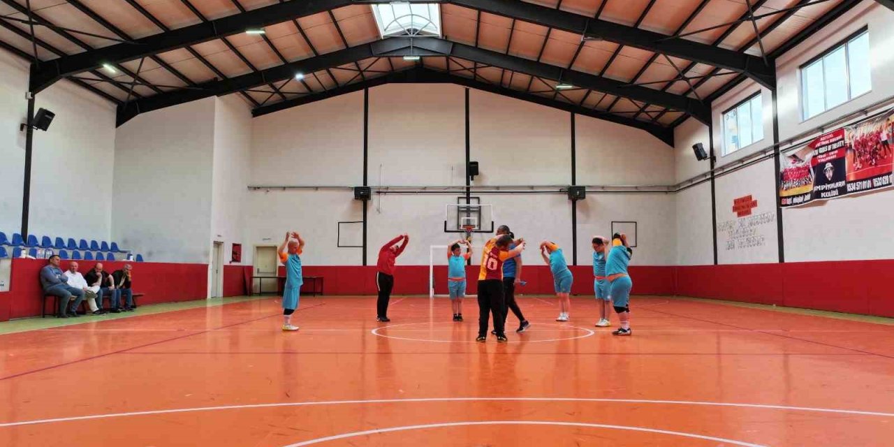 Down Sendromlu Hacı Ömer Başarıları İle Kıskandırıyor