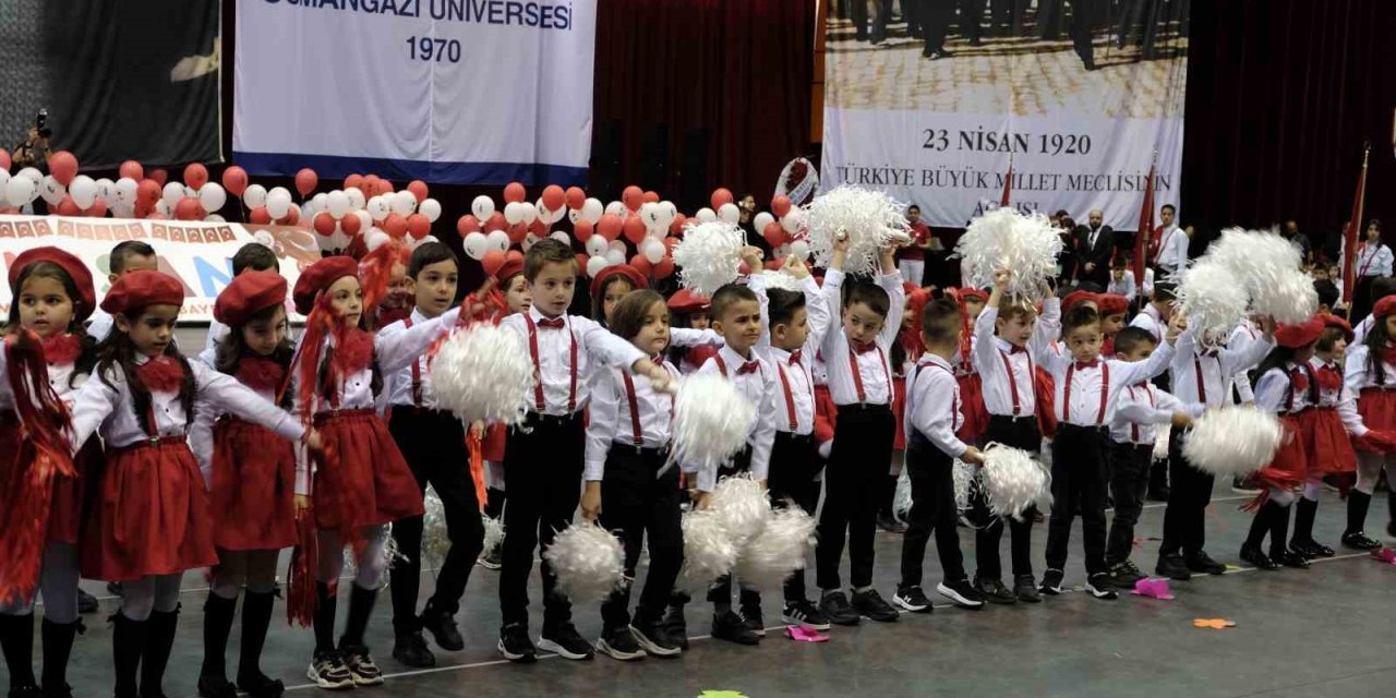 Esogü’de Düzenlenen Törenle Çocuk Bayramı Coşkuyla Kutlandı
