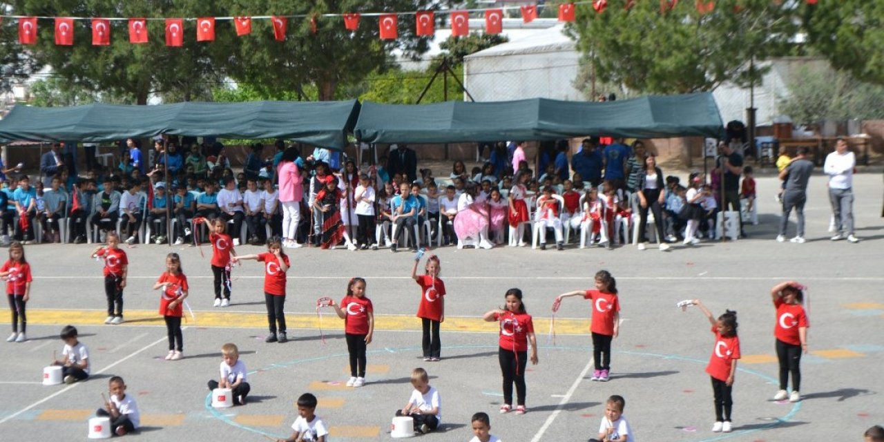 23 Nisan Bozyazı’da Coşkuyla Kutlandı