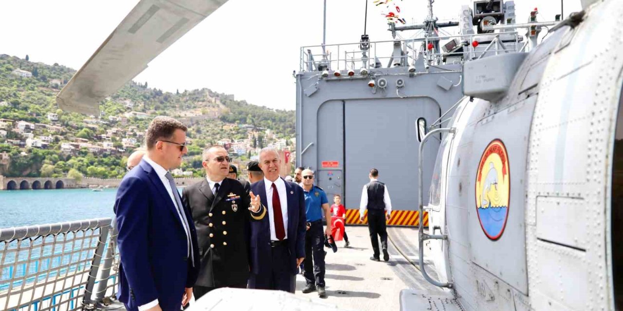 Alanya Protokolü Tgc Göksu Fırkateyni’ni Ziyaret Etti