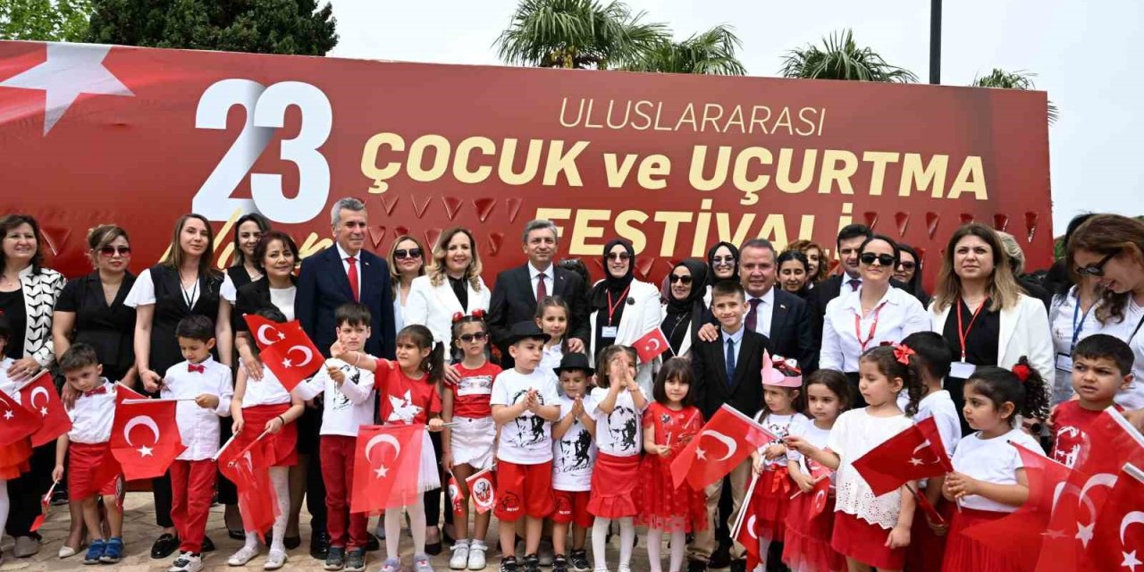 Dünya Çocukları Antalya’dan Barış Mesajı Verdi