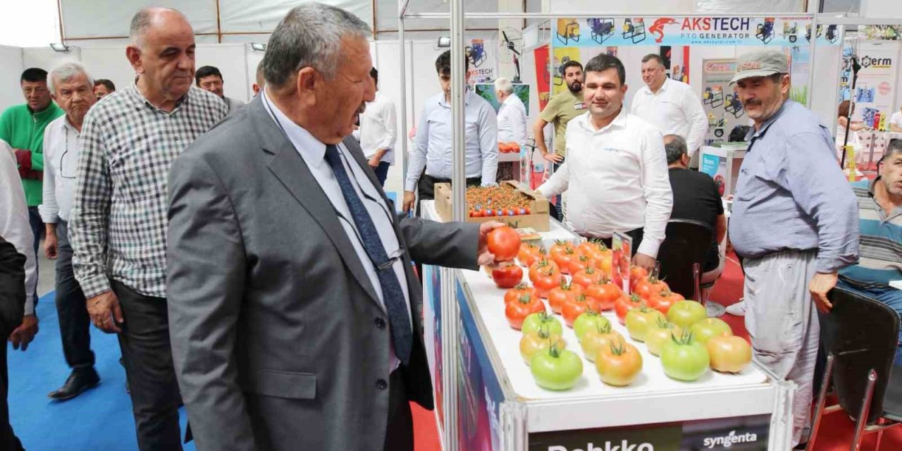 3. Kaş Kınık Tarım Fuarı Açıldı