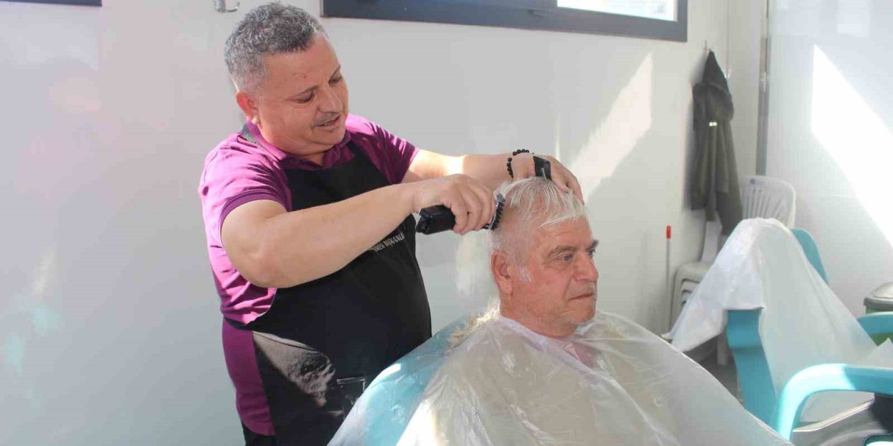 Mobil Kuaför İlçelerde Bin 658 Vatandaşa Hizmet Verdi