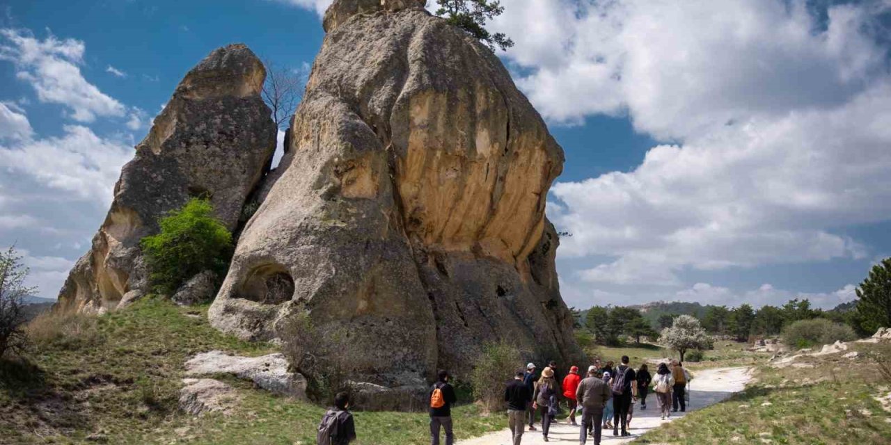 Frig Vadisi Kartpostallık Görüntüleriyle Hayran Bırakıyor