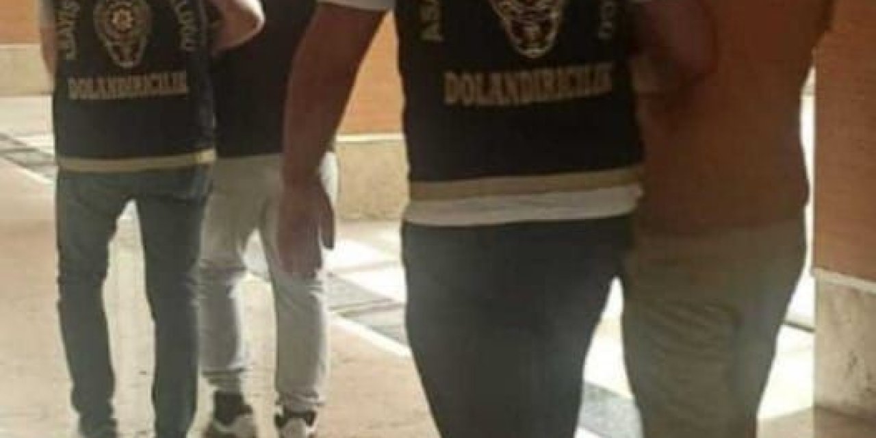 Kendilerini Polis Ve Savcı Olarak Tanıttıkları Kişinin 3 Milyon 500 Bin Tl Değerindeki Ziynet Eşyalarını Almaya Çalıştılar