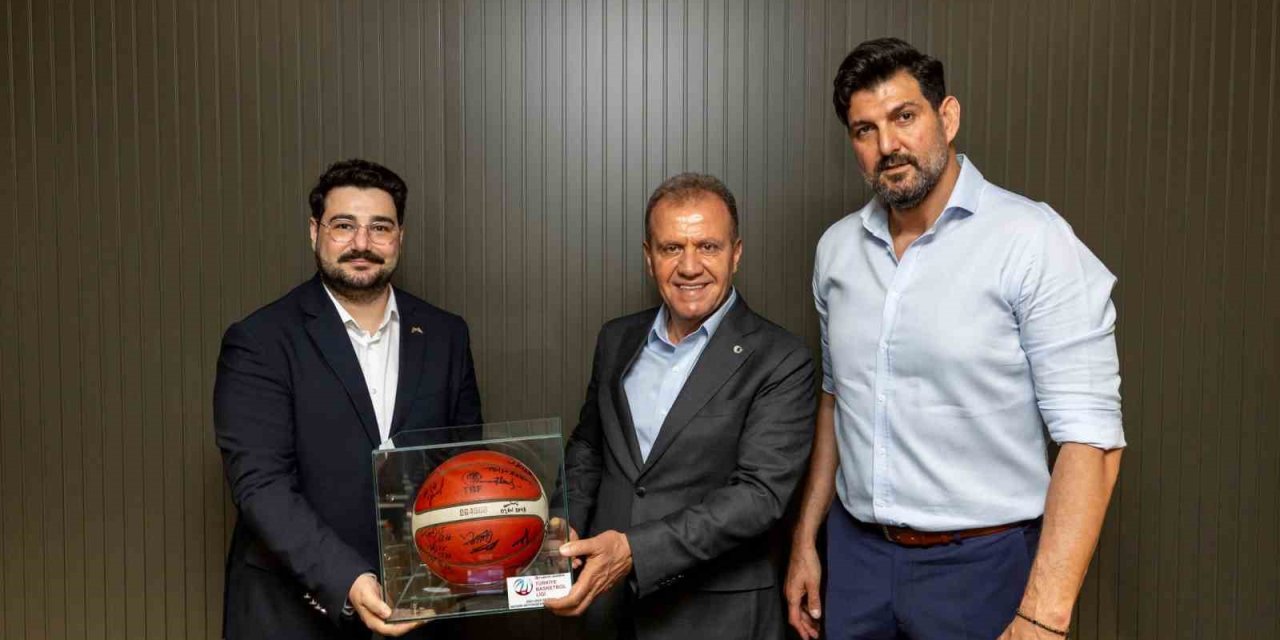 Play-off’a Kalan Basketbolcular Başkan Seçer İle Bir Araya Geldi