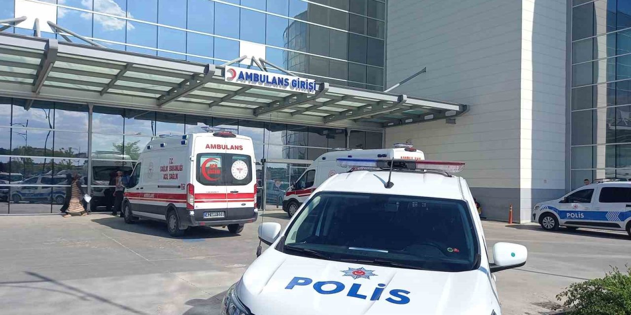 Arkadaşını Vurup Pişman Olunca Hastane Önüne Bırakıp Kaçtı