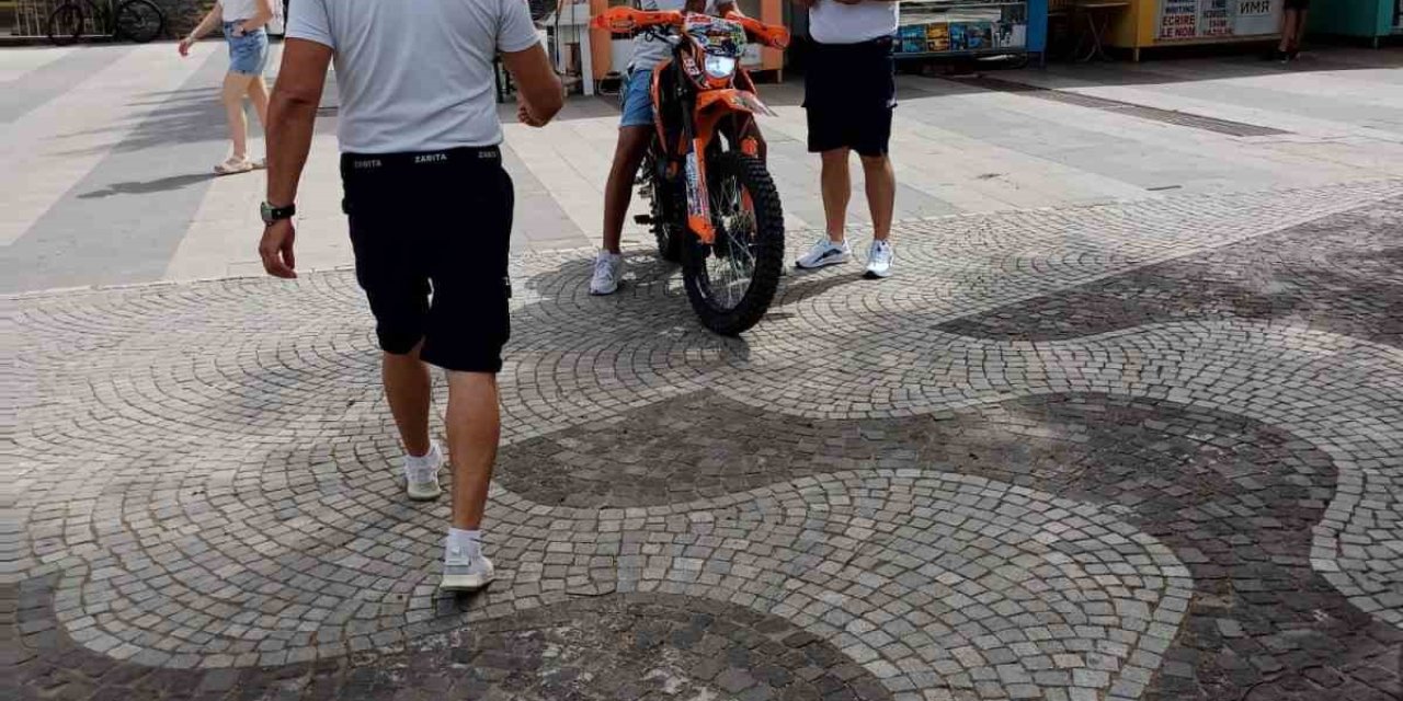 Kemer’de Zabıta Ekiplerinden Trafik Denetimi