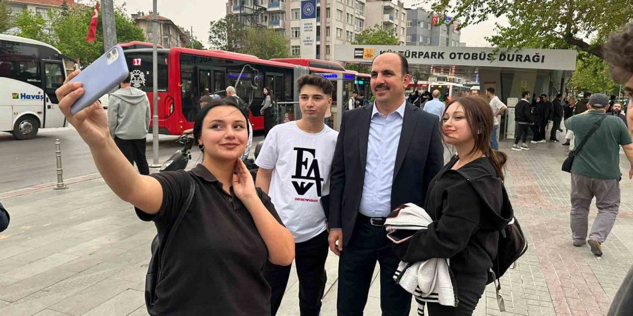 Başkan Altay Kültürpark’ta Vatandaşlarla Buluştu
