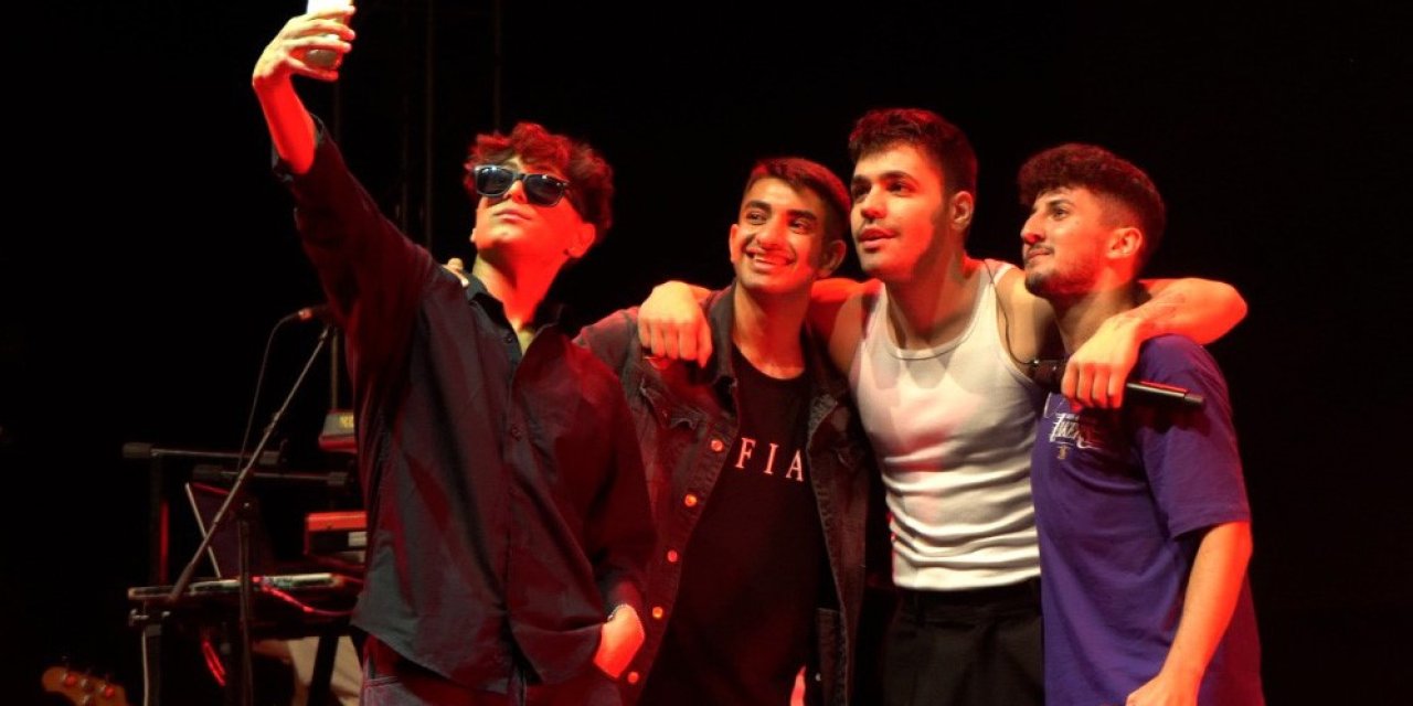 Emir Can İğrek’ten Mezitli 33 Spor’a Destek