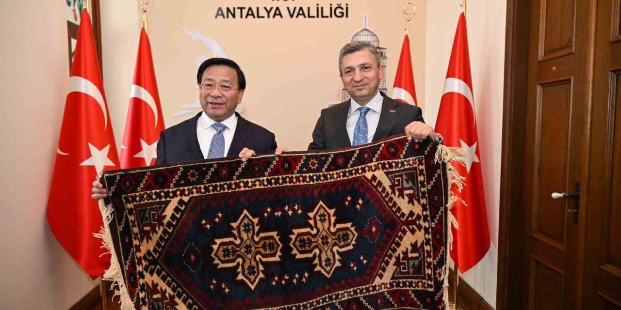 Çin’den Antalya’ya Dostluk Köprüsü Kuruluyor