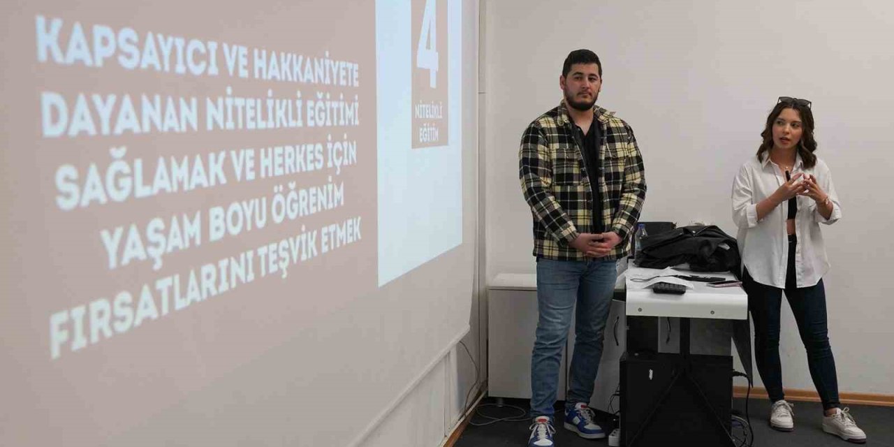 Üniversiteli Gençlerden Farkındalık Eğitimi