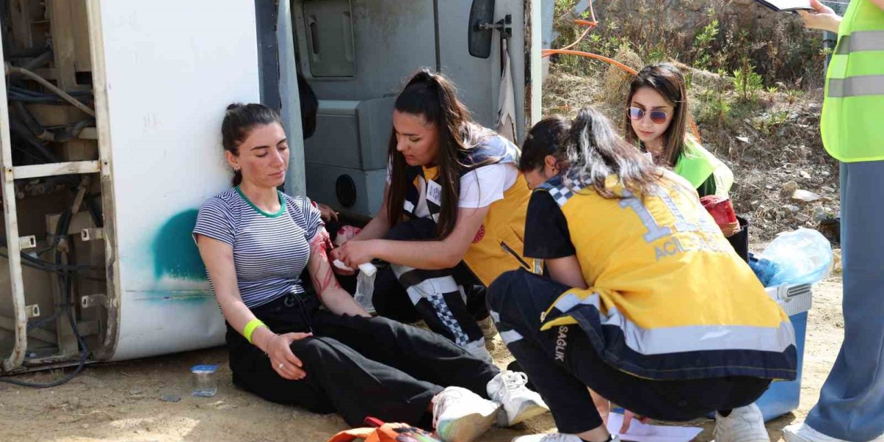 Türkiye’nin İlk Ve Acil Yardım Öğrencileri Alkü’de Kıyasıya Mücadele Etti