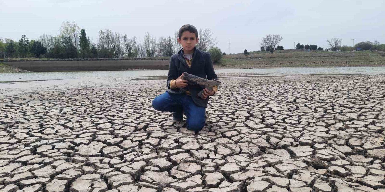 Susuzluktan Çatlayan Topraklar İçin Yağmur Duası Yapıldı