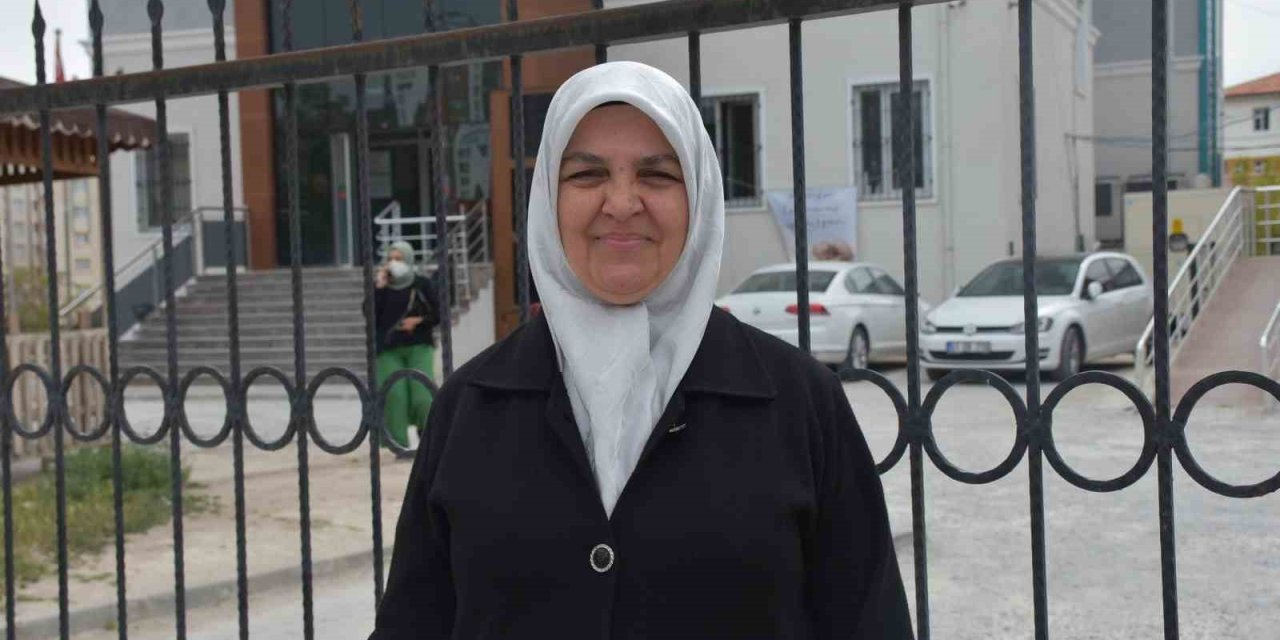 Asansörü Çalışmayan Ve Engelli Rampası Olmayan Sağlık Ocağı Vatandaşı İsyan Ettirdi