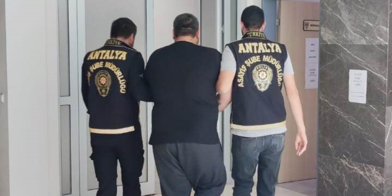 Antalya’da 15 Yıl Hapisle 11 Yıldır Aranan Firari Yakalandı