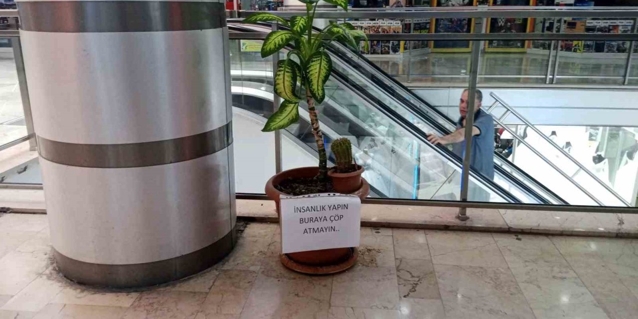 Saksıya Çöp Atan Vatandaşlara Esnaftan Duyarlılık Çağrısı