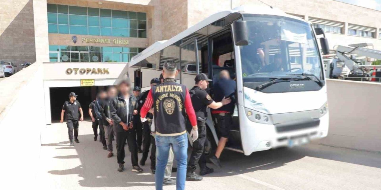 Aranan Şahıslara Yönelik Yapılan Çalışmalarda 135 Kişi Yakalandı