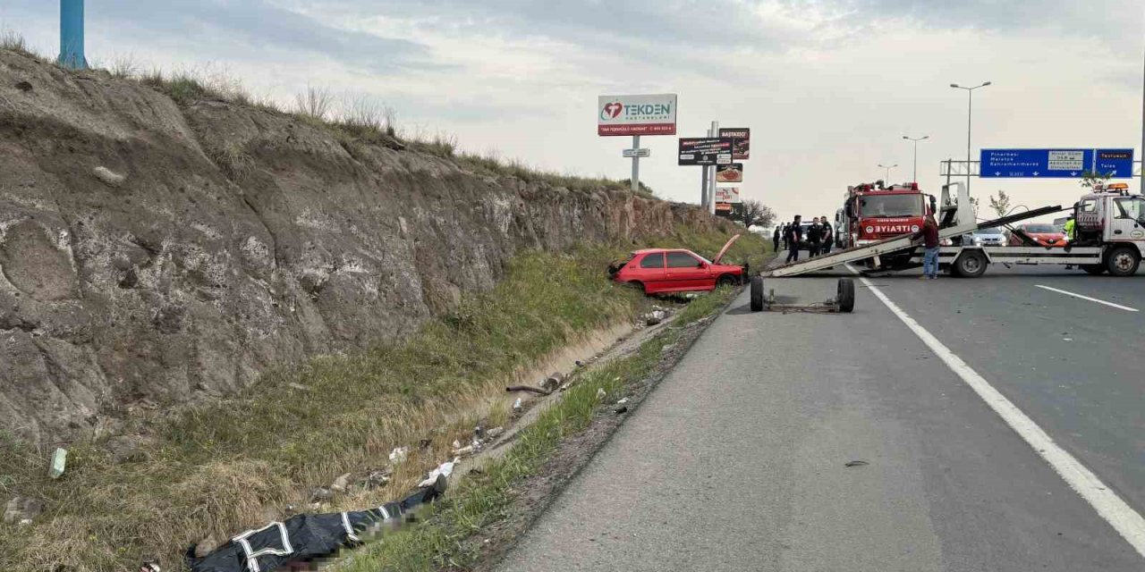 Kayseri’de Kazada Paramparça Olan Aracın Sürücüsü Hayatını Kaybetti