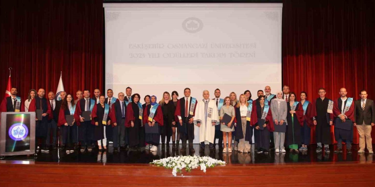 Esogü 2023 Yılı Ödülleri Sahiplerini Buldu