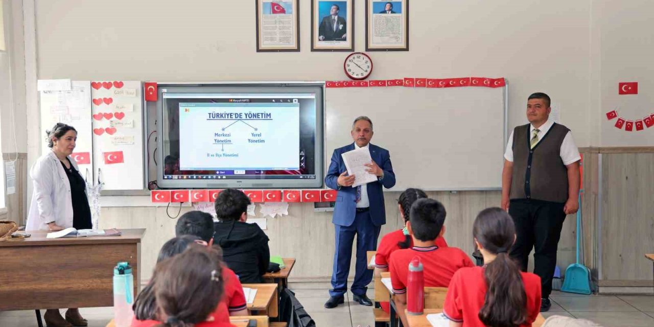 Başkan Yalçın’dan ‘türkiye’de Yönetim’ Dersi