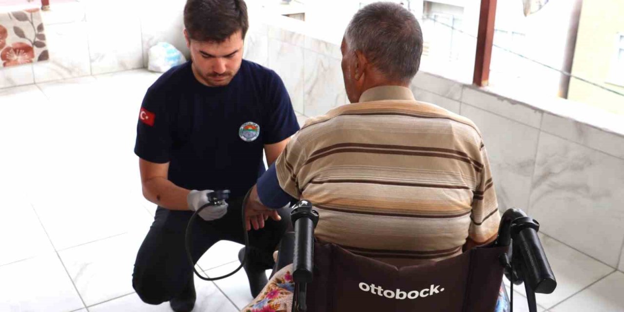Toroslar Belediyesi, ’evde Sağlık’ Hizmeti İle Vatandaşlara Destek Veriyor